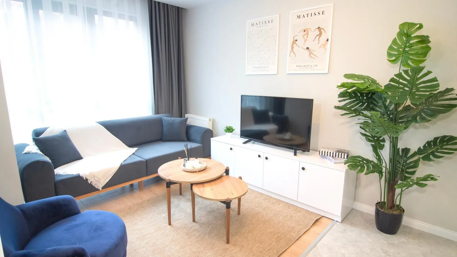 Brand New Apt With Bedroom & Office location